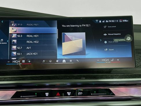 New 2026 BMW 760i xDrive w/ Premium Package image 15