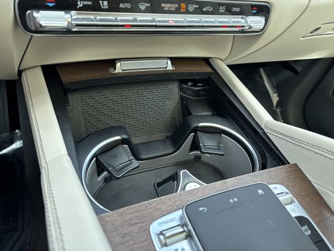 Used 2020 Mercedes-Benz GLS 450 4MATIC image 31