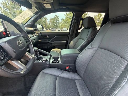 Certified 2025 Toyota Tacoma TRD Off-Road w/ TRD Off Road Premium Package AWD/4WD image 26