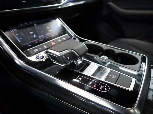 Used 2024 Audi Q7 2.0T Premium image 19