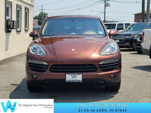 Used 2013 Porsche Cayenne S AWD/4WD image 2