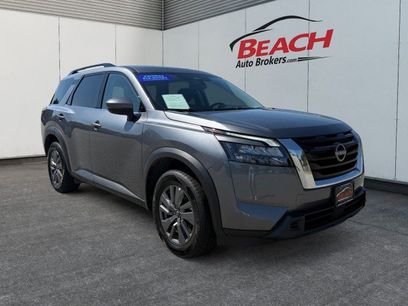 Used 2025 Nissan Pathfinder SV