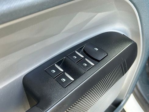 Used 2022 Ford Maverick XL image 24