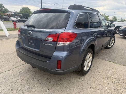 Used 2013 Subaru Outback 2.5i Premium w/ Popular Pkg 1B AWD/4WD image 16