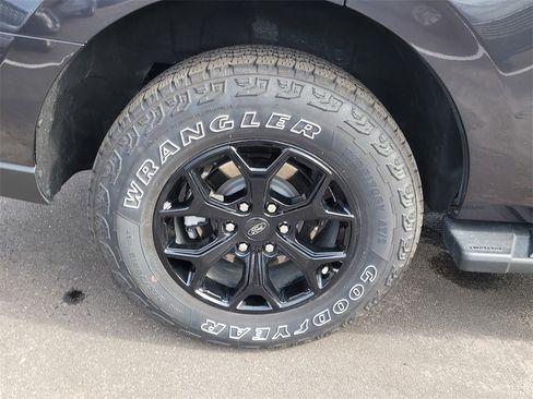 Certified 2024 Ford Expedition Timberline image 5