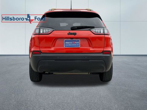 Used 2021 Jeep Cherokee Latitude Plus image 9