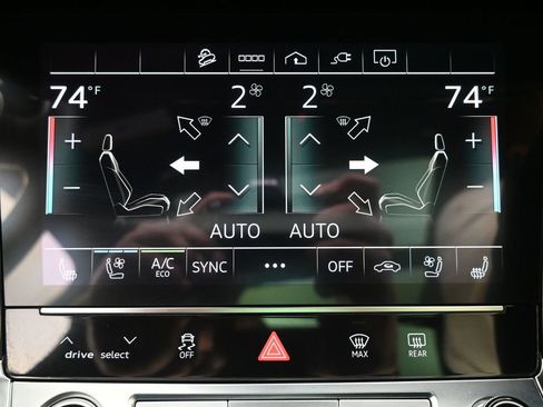 Used 2022 Audi e-tron Premium Plus w/ Premium Plus Package image 14