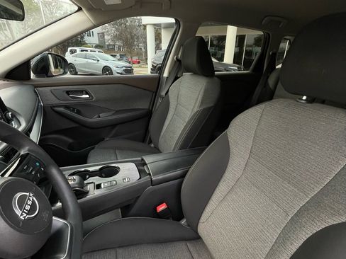 Used 2023 Nissan Rogue SV image 22