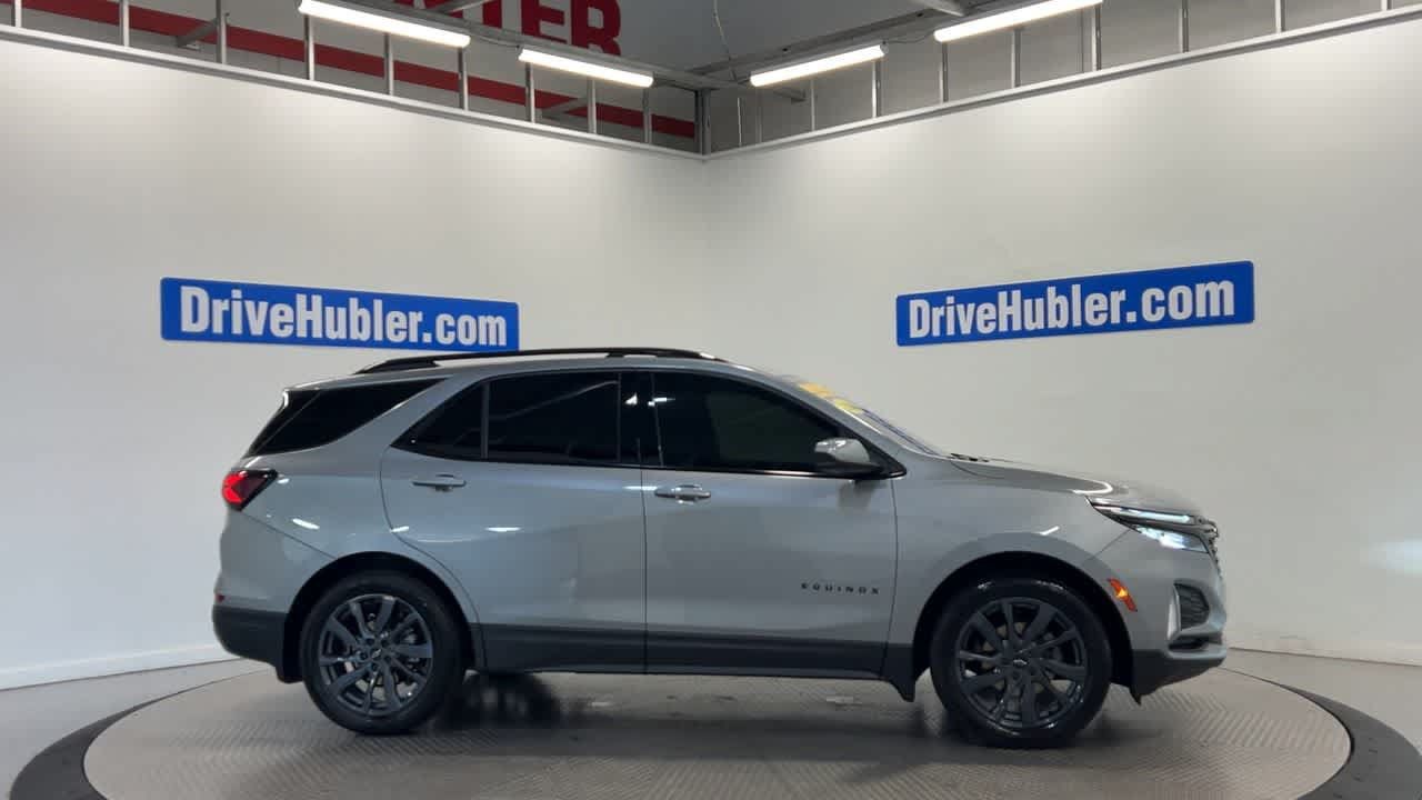 Used 2024 Chevrolet Equinox RS w/ LPO, Floor Liner Package FWD image 3