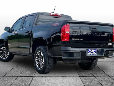 Used 2021 Chevrolet Colorado Z71 w/ Safety Package RWD image 12