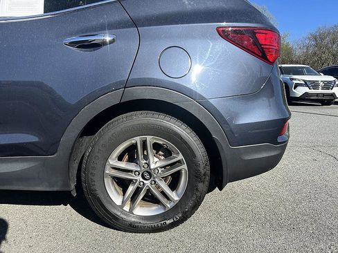 Used 2017 Hyundai Santa Fe Sport w/ 2.4L Value Package 06 image 12