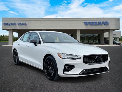 New 2024 Volvo S60 B5 Plus w/ Climate Package