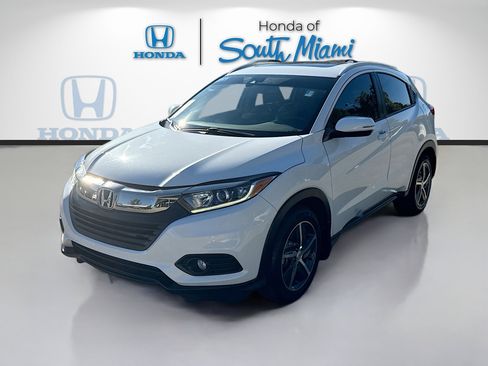 Certified 2021 Honda HR-V EX-L image 3