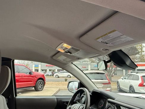 Used 2020 Toyota Tacoma SR image 19