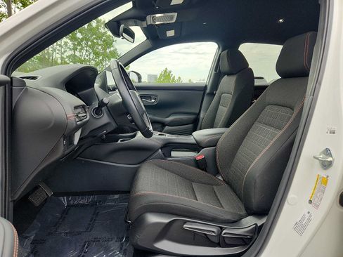 Certified 2025 Honda HR-V Sport image 13