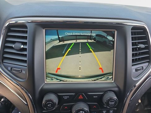 Used 2017 Jeep Grand Cherokee Limited RWD image 25