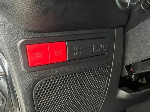 Used 2015 Jeep Wrangler Unlimited Rubicon AWD/4WD image 24
