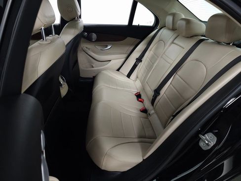 Used 2020 Mercedes-Benz C 300 4MATIC Sedan image 34