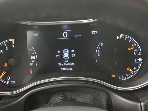Used 2019 Jeep Grand Cherokee Altitude RWD image 11
