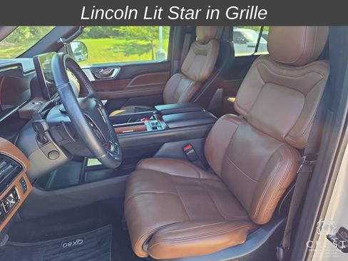 Used 2023 Lincoln Navigator Reserve AWD/4WD image 6