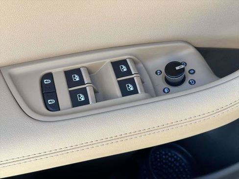 Used 2023 Audi Q8 Premium Plus w/ Premium Plus Package image 22