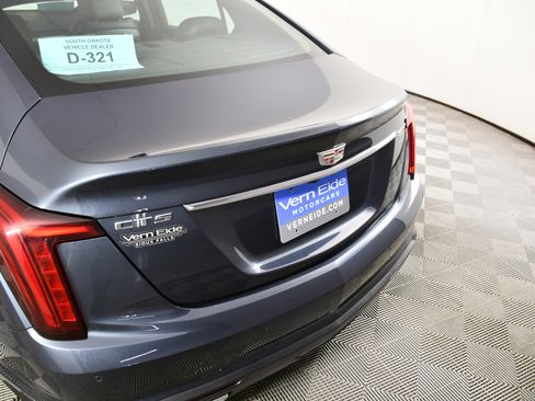 Used 2025 Cadillac CT5 Premium Luxury RWD image 15