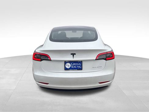 Used 2020 Tesla Model 3 Long Range image 4