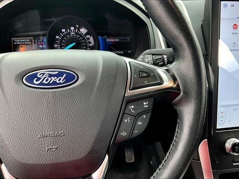 Used 2024 Ford Edge SEL AWD/4WD image 12