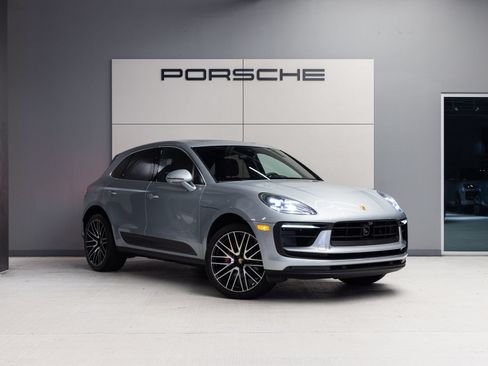 Certified 2023 Porsche Macan S AWD/4WD image 9