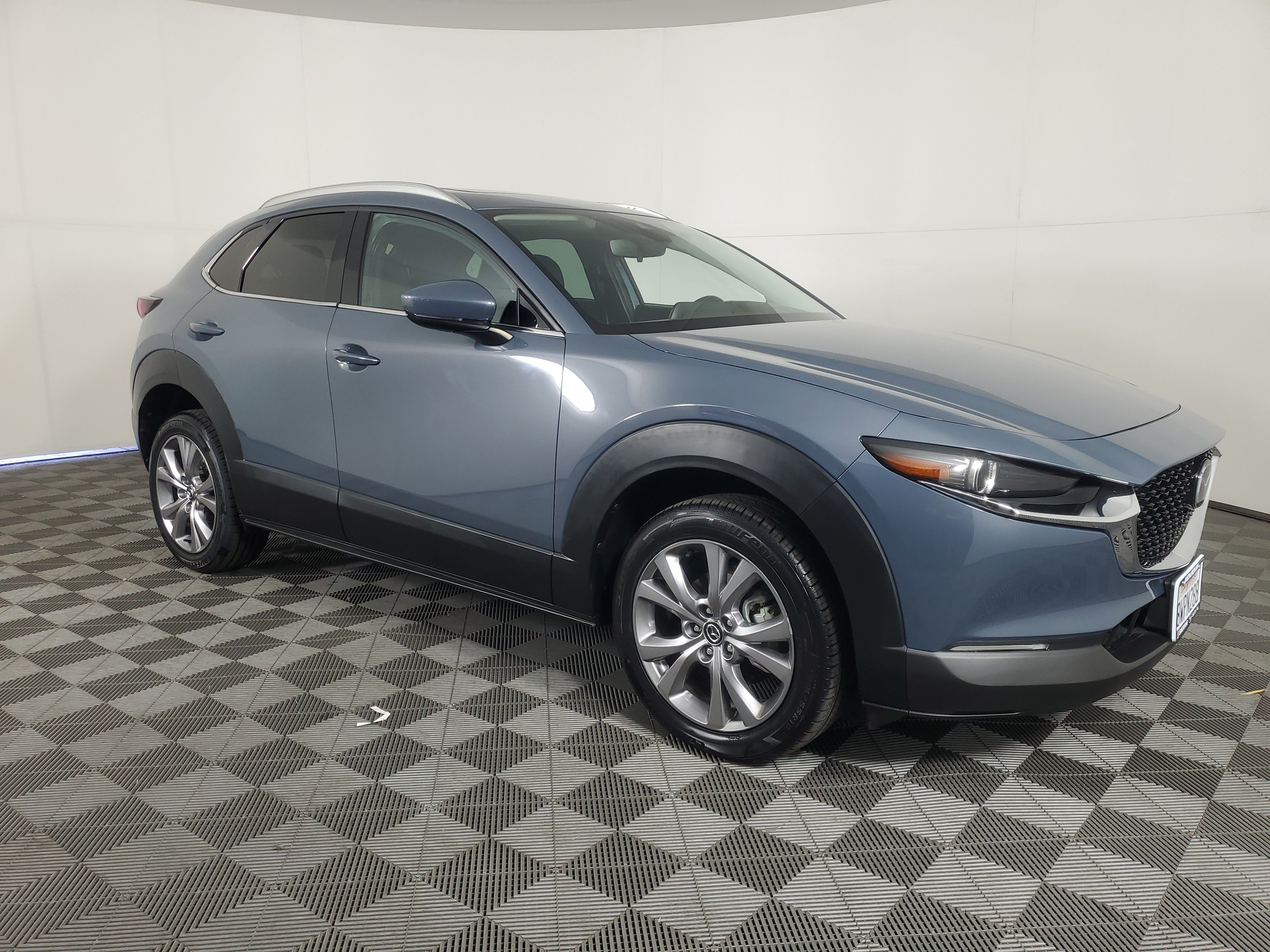 Used 2021 MAZDA CX-30 FWD 2.5 S w/ Premium Package image 2