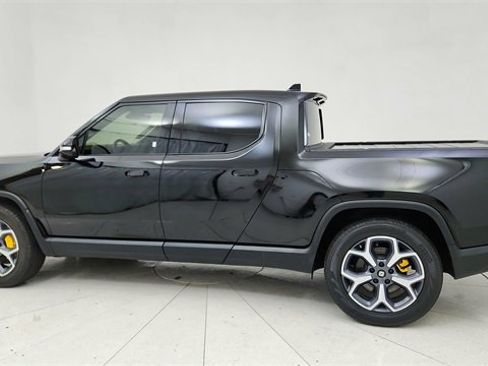 Used 2022 Rivian R1T Adventure image 4