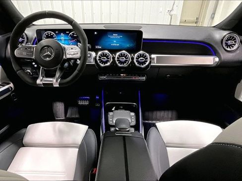 Used 2021 Mercedes-Benz GLB 35 AMG 4MATIC image 15
