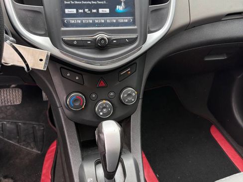 Used 2017 Chevrolet Sonic LT image 12