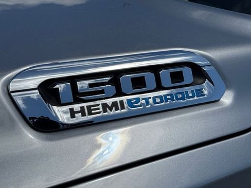 Used 2022 RAM 1500 Big Horn AWD/4WD image 11
