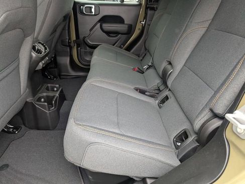 New 2026 Jeep Gladiator Sport AWD/4WD image 22