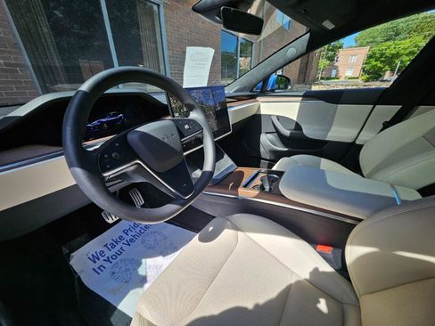 Used 2023 Tesla Model S AWD/4WD image 35