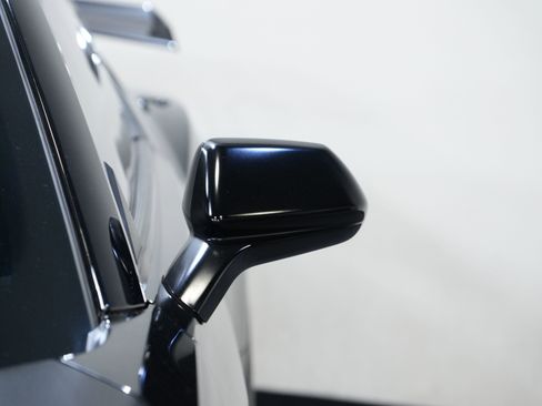 Used 2020 Chevrolet Camaro ZL1 RWD image 11