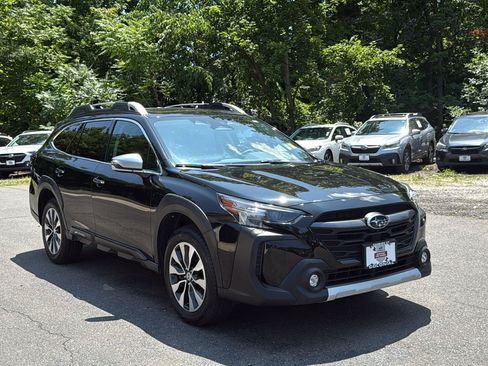 Certified 2023 Subaru Outback Touring AWD/4WD image 3