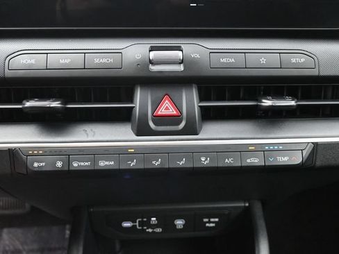 Used 2025 Kia K4 FWD image 25