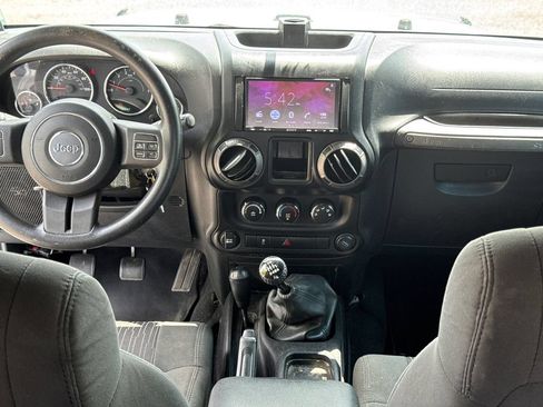Used 2012 Jeep Wrangler Sport AWD/4WD image 20