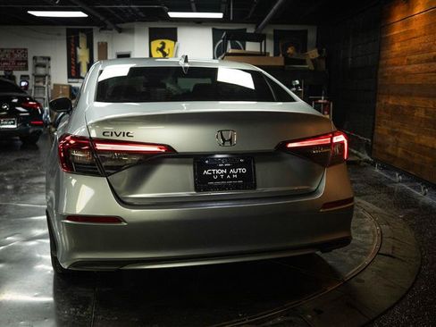 Used 2022 Honda Civic EX image 6
