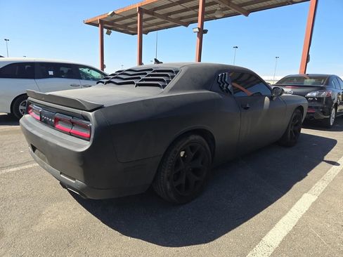 Used 2016 Dodge Challenger SXT Plus image 4