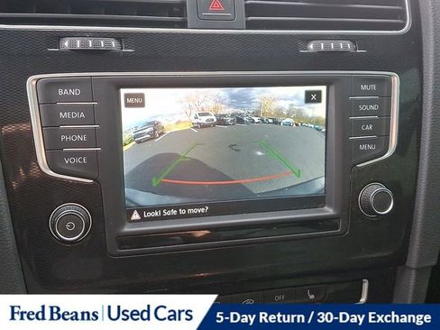 Used 2017 Volkswagen GTI SE image 24