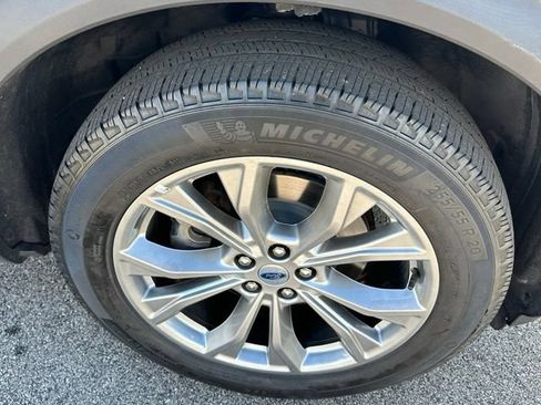 Certified 2023 Ford Explorer XLT w/ Equipment Group 202A AWD/4WD image 7