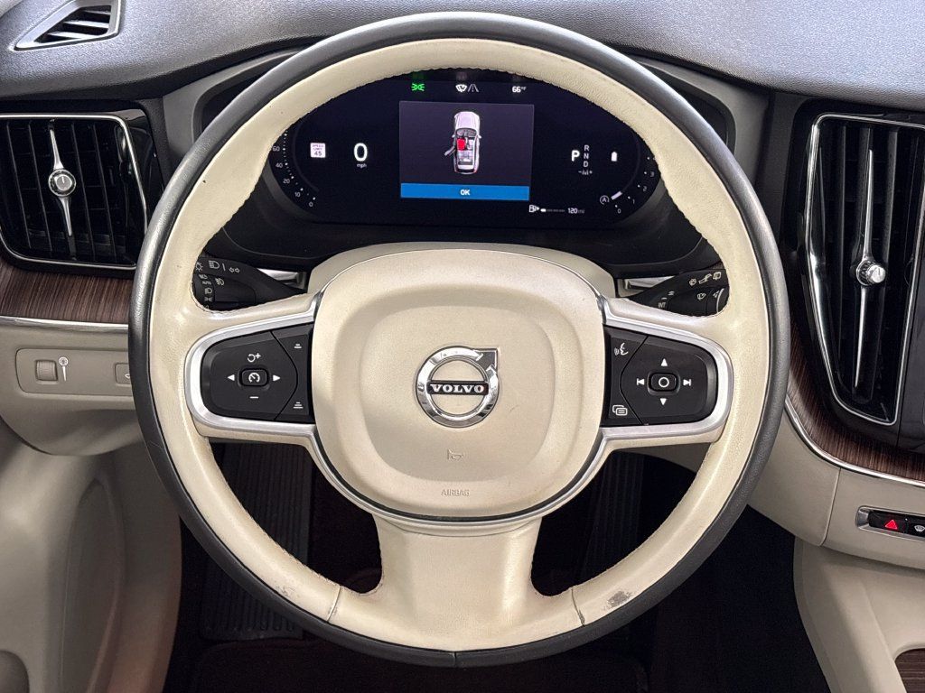 Used 2024 Volvo XC60 T8 Core AWD/4WD image 17