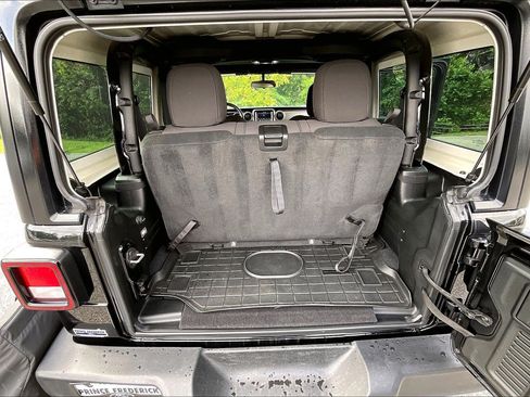 Used 2023 Jeep Wrangler Sport AWD/4WD image 28