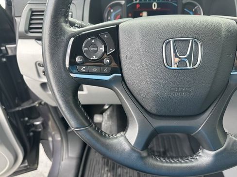 Used 2022 Honda Pilot Touring image 4