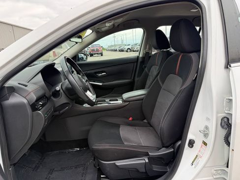 Used 2021 Nissan Sentra SR FWD image 5