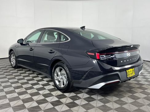 Used 2025 Hyundai Sonata SE image 8