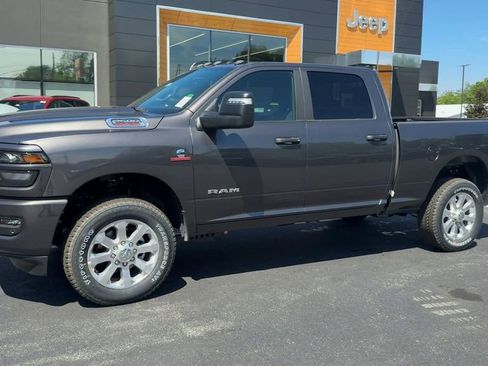 New 2026 RAM 2500 Big Horn AWD/4WD image 3